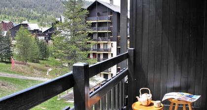 Studio 4 couchages à Risoul 1850 - pied de pistes, calme, balcon exposé Sud