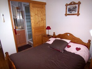 3 Schlafzimmer, Bügeleisen/Bügelbrett, kostenloses WLAN