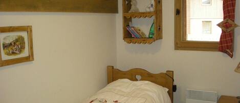 3 chambres, fer et planche à repasser, Wi-Fi gratuit