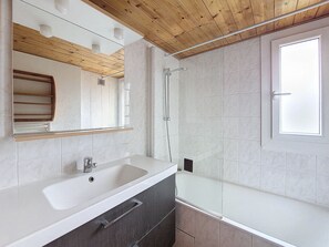 Bathtub