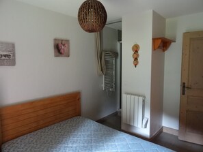 3 bedrooms, WiFi