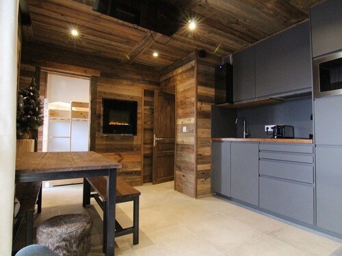 Appartement spacieux 3 pièces avec grande terrasse au cœur de l'Alpe d'Huez, parking et casier à skis inclus