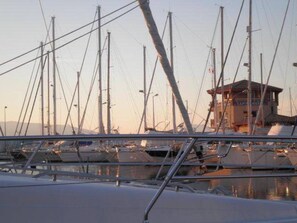 Marina - Ground Floor Apartment Near Port Santa Lucia with Terrace and Garage (Saint-Raphaël)