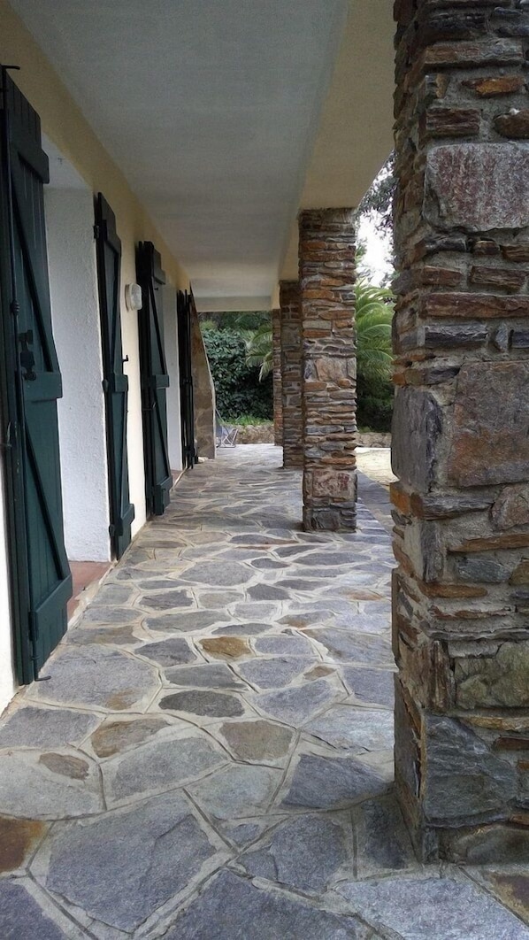 Exterior detail - Villa Rokemar - CAVALAIRE (Cavalaire-sur-Mer)