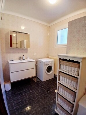 Shower - Gîte 500m from the sea in Les Issambres - garden level (Roquebrune-sur-Argens)