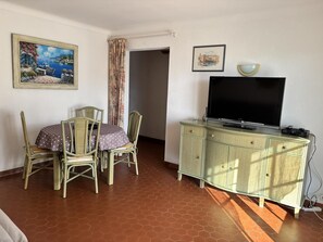 Dining - Gîte 500m from the sea in Les Issambres - garden level (Roquebrune-sur-Argens)