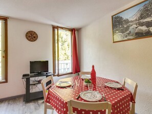 Dining - Studio cabin 6 pers, mountain ideal, elevator, ski, parking, pets allowed (Barèges)