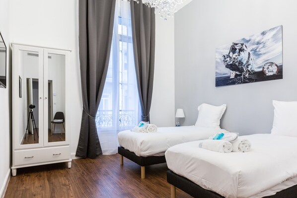 4 chambres, coffre-fort, fer et planche à repasser, Wi-Fi