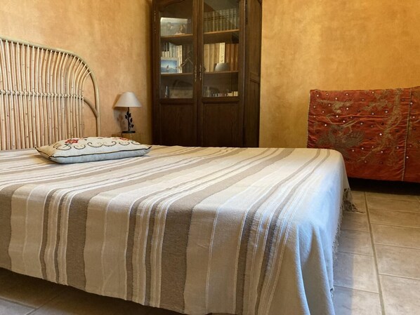 3 chambres, fer et planche Ă repasser, accĂšs Internet