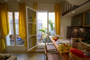 Dining - F0G Springbreak (París)