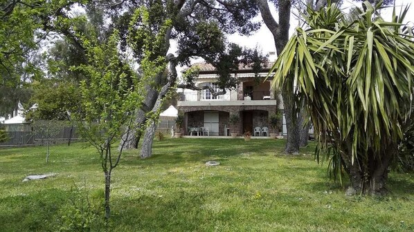 Exterior - La Licorne - Saint Raphael (Saint-Raphaël)