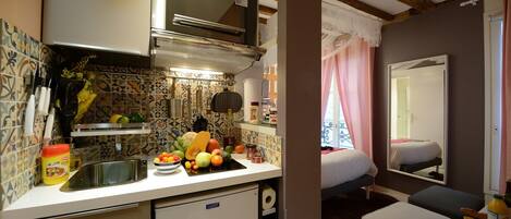 Fridge, microwave, coffee/tea maker, electric kettle