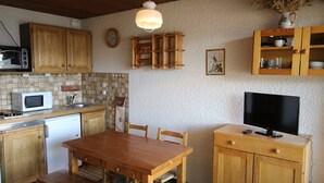 Private kitchen - Studio cabin at the foot of the slopes with balcony and parking - Auris en Oisans (Auris)