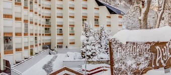 アパートメントバレージュ、1室、4名