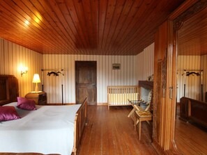 2 bedrooms, free WiFi