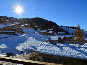 Balcony - Cozy apartment 7 sleeps, ski-in/ski-out, fireplace, parking (Le Grand-Bornand)