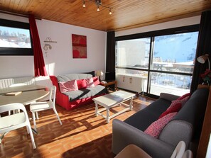 TV - Bright apartment for 5 in Chamrousse, close to slopes (Chamrousse)