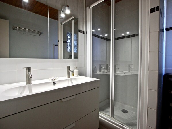 Bathroom - Bright apartment for 5 in Chamrousse, close to slopes (Chamrousse)
