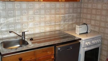 Réfrigérateur, four, lave-vaisselle