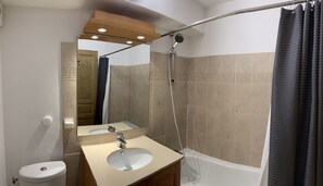 Bathtub