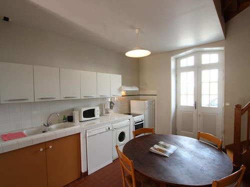 3-bedroom house for 5 people in Périers, pets allowed