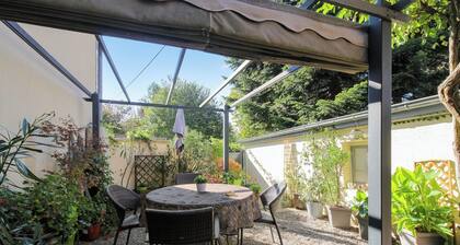 Homerez - Maison confortable à Ornans - Jardin