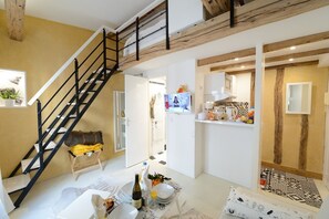 Interior - D4DD Family white (Paris)