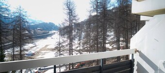 Cozy Studio near Vars Les Claux Slopes, Private Parking, Sleeps 4