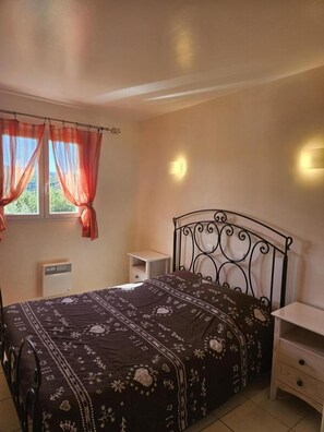 2 sovrum, strykjärn/strykbräda och internet