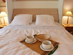 Room - Cozy Studio for 4 in Méribel – Ski Nearby, Fireplace, Modern Amenities (Méribel)