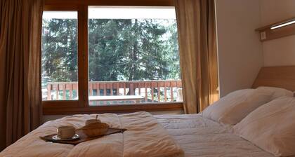 Cozy Studio for 4 in Méribel – Ski Nearby, Fireplace, Modern Amenities