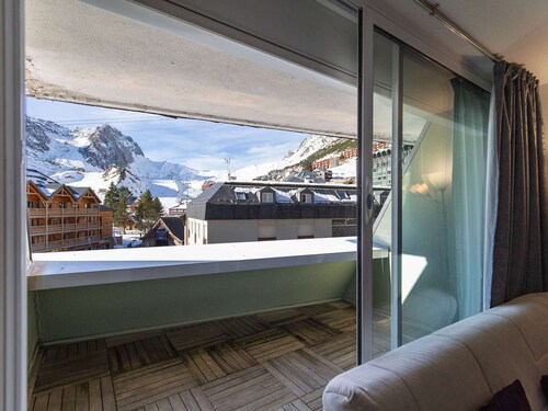 Cozy 5-person studio near slopes, parking included
