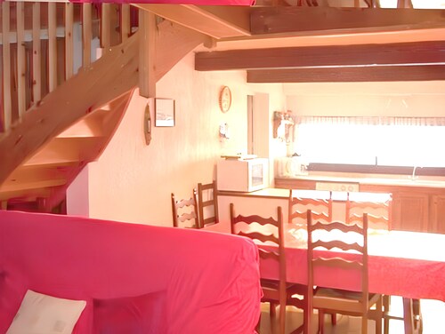 Homerez - House Barcelonnette, fireplace