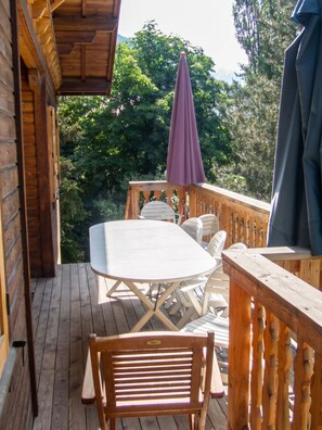 Balcony - Homerez - Chalet in Saint-Chaffrey, mountain view (Saint-Chaffrey)