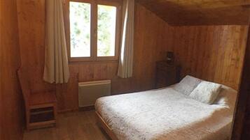4 Schlafzimmer, Bügeleisen/Bügelbrett, kostenloses WLAN, Bettwäsche