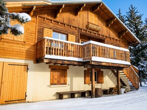 Front view - Homerez - Chalet in Saint-Chaffrey, mountain view (Saint-Chaffrey)