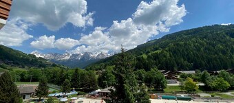 Cozy 2-Room Apartment for 6 in Le Grand-Bornand, Central Location, South Balcony, Nearby Amenities