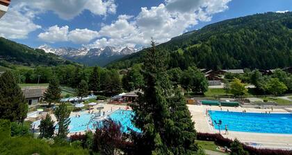 Charmant 2 piĂšces, 6 couchages, centre du Grand-Bornand, parking, balcon sud