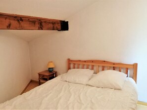 2 bedrooms