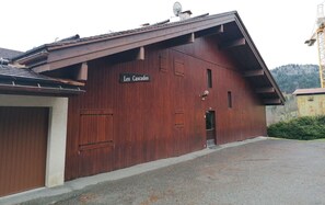 Exterior - Studio in Chinaillon with Parking and Balcony, Sleeps 4 (Le Grand-Bornand)
