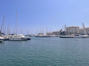 Marina - Beachfront 2-Room Apartment with Terrace in Fréjus, Sleeps 4 (Fréjus)