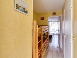 1 bedroom - Studio cabin in Esquièze-Sère for 6 with balcony, mountain view and parking (Esquièze-Sère)