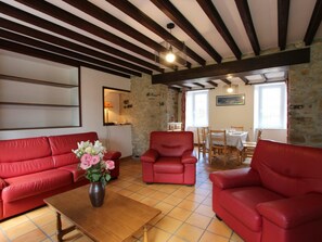 TV - Stone house in La Hague, 4 pers, pets allowed, internet (La Hague)