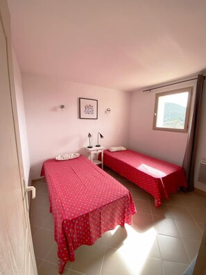 2 bedrooms, iron/ironing board, Internet, bed sheets - Domaine des Fouques - Hyeres (HYERES)