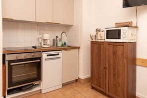 Fridge, microwave, dishwasher, toaster