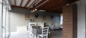 Cozy Cottage in Regional Park, Near D-Day Beach, Sleeps 4.