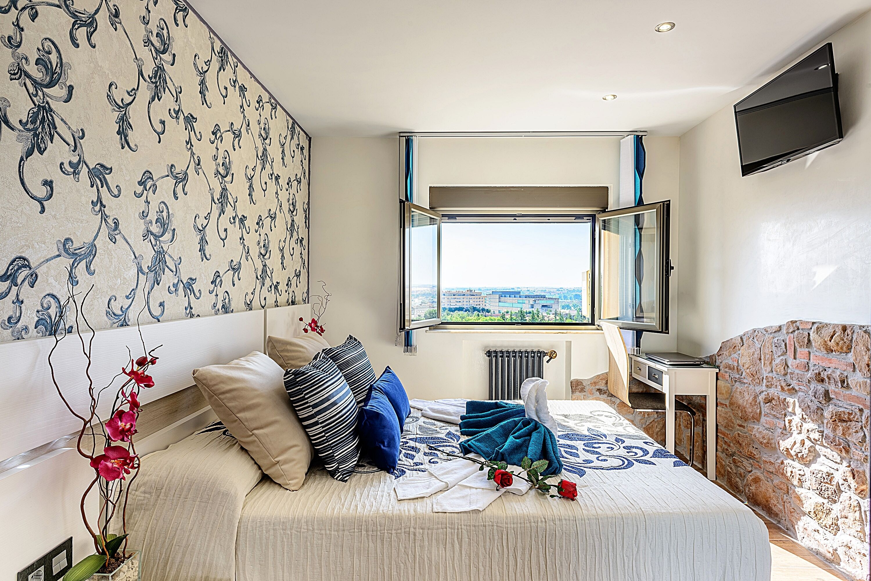 2 slaapkamers, een strijkplank/strijkijzer, gratis wifi, beddengoed