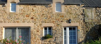 Charming Cottage with Courtyard, Fireplace, Near Scenic Villages and Seaside in La Hague