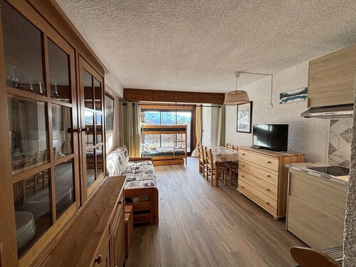 Central Studio for 4 in L'Alpe d'Huez with Ski-in/Ski-out Access