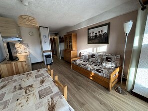 WiFi - Central Studio for 4 in L'Alpe d'Huez with Ski-in/Ski-out Access (Huez)